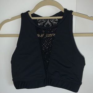 Onzie lace crop